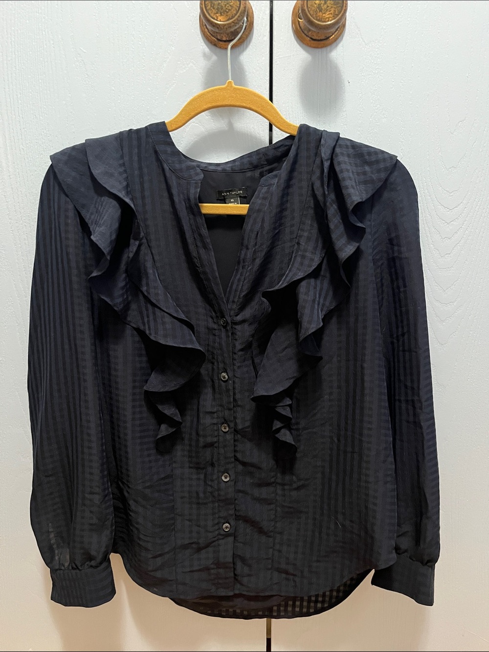 Ann Taylor Women’s Navy Ruffled Button-Front Blouse